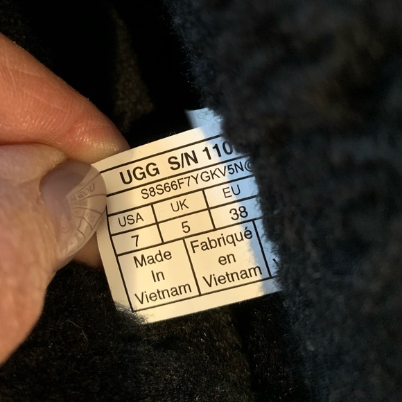 UGGs - Picture 7 of 7